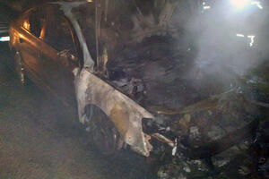 Požar na automobilu u Sutomoru