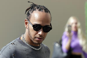 Ferstapen budućnost Mercedesa, Hamilton u Ferariju od 2021.