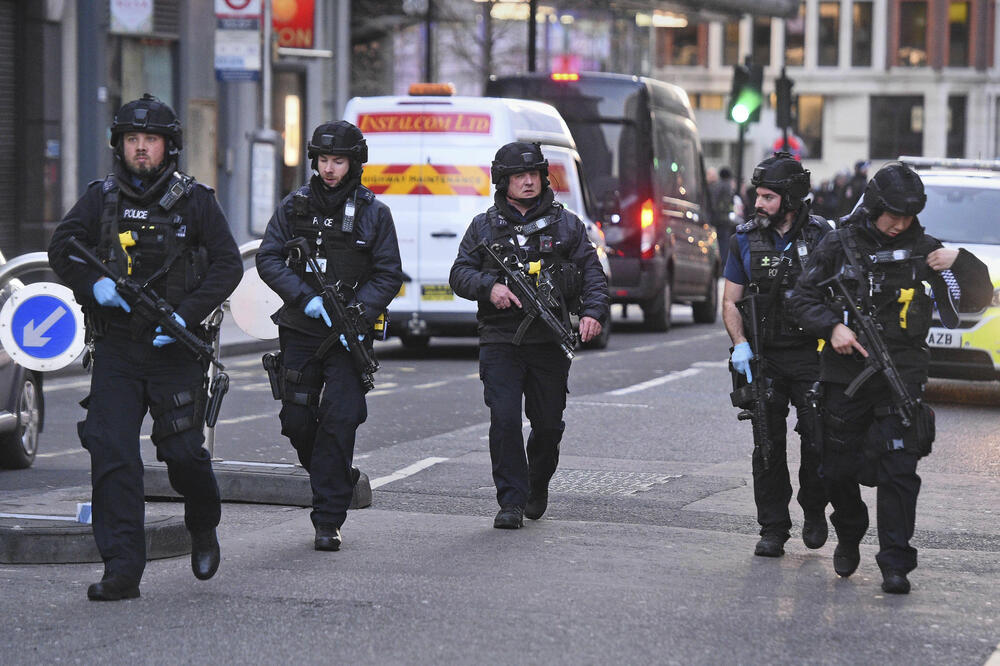 Policija u Londonu, Foto: BETA/AP