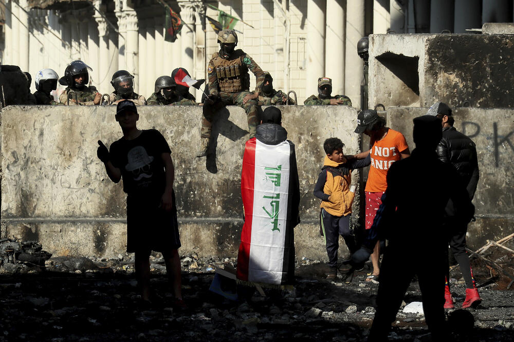 Detalj sa protesta u Bagdadu, Foto: BETA/AP