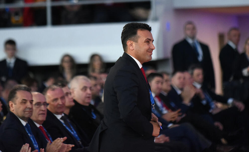 U Podgorici ie u toku osmi kongres DPS. Predsjednik DPS Milo Đukanović je jedini kandidat za tu funkciju, a Duško Marković za zamjenika predsjednika. U galeriji fotoreportera "Vijesti" Borisa Pejovića pogledajte kako je bilo na svečanom dijelu kongresa kome je prisustvovalo oko 3.000 ljudi.