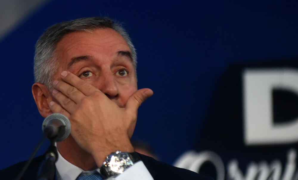 U Podgorici ie u toku osmi kongres DPS. Predsjednik DPS Milo Đukanović je jedini kandidat za tu funkciju, a Duško Marković za zamjenika predsjednika. U galeriji fotoreportera "Vijesti" Borisa Pejovića pogledajte kako je bilo na svečanom dijelu kongresa kome je prisustvovalo oko 3.000 ljudi.