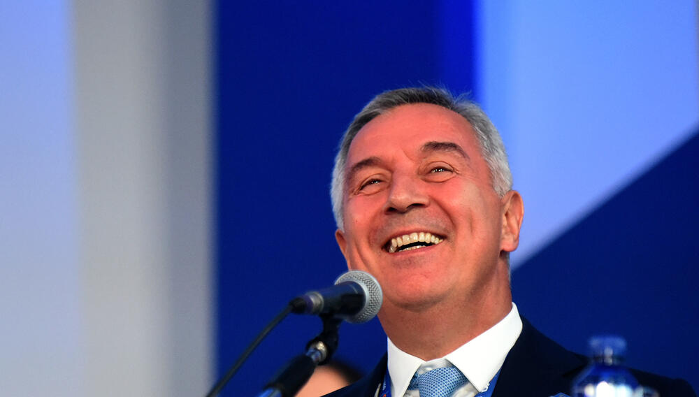 U Podgorici ie u toku osmi kongres DPS. Predsjednik DPS Milo Đukanović je jedini kandidat za tu funkciju, a Duško Marković za zamjenika predsjednika. U galeriji fotoreportera "Vijesti" Borisa Pejovića pogledajte kako je bilo na svečanom dijelu kongresa kome je prisustvovalo oko 3.000 ljudi.