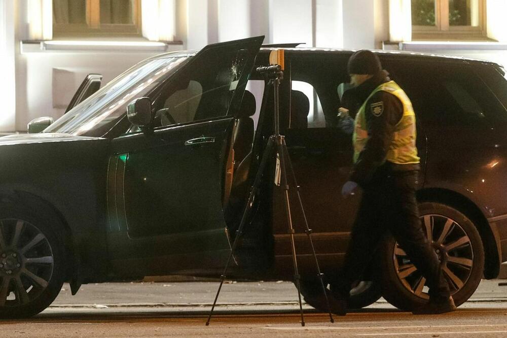 Izrešetano vozilo parlamentarca, Foto: Reuters