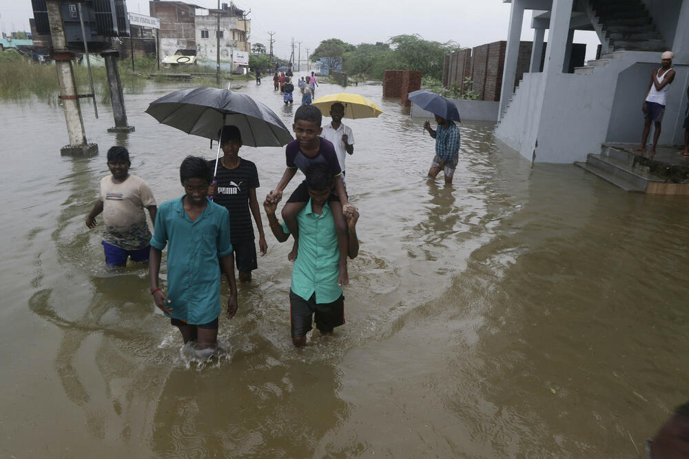 Poplave napravile monsunske kiše, Foto: AP