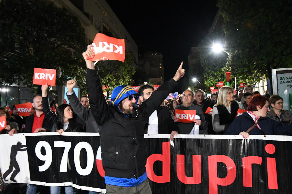 Sa jednog od ranijih protesta pokreta "Odupri se", Foto: Savo Prelević