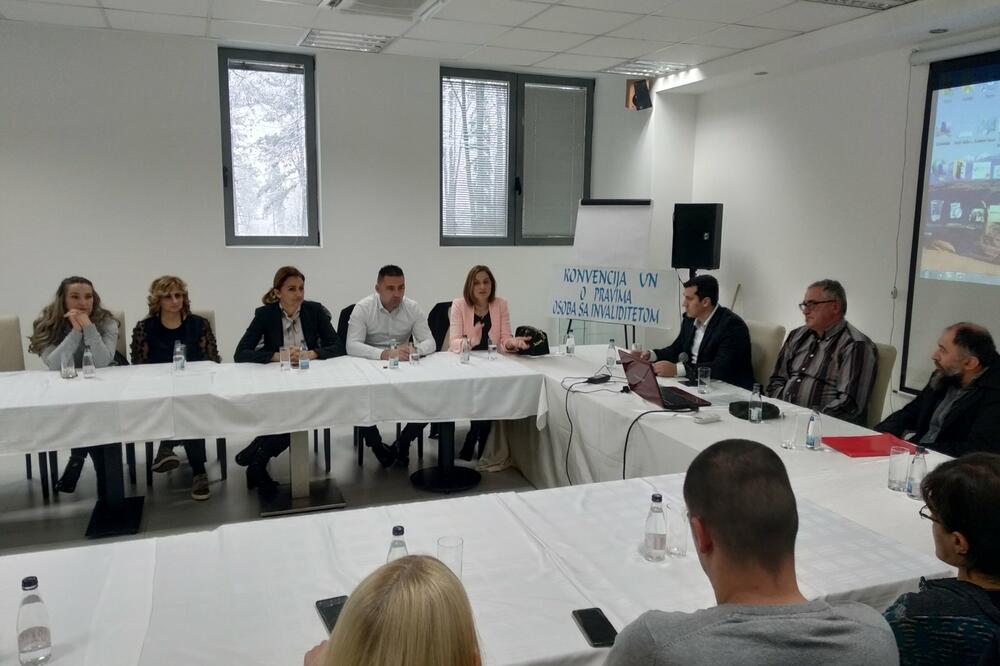 Sa okruglog stola, Foto: Jadranka Ćetković