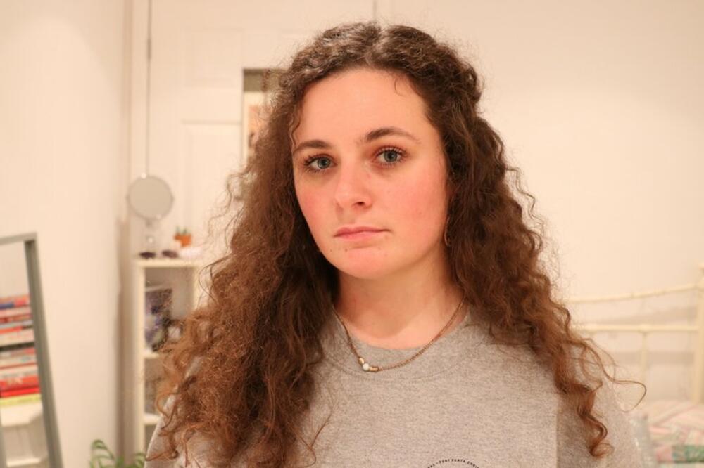 Ana kaže da ju je tokom seksa muškarac počupao za kosu, ošamario i stisnuo joj ruke oko vrata, Foto: BBC