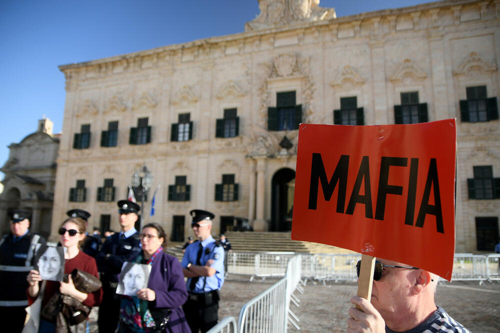 Protesti ispred sjedišta premijera u Valeti, Foto: Beta/AP
