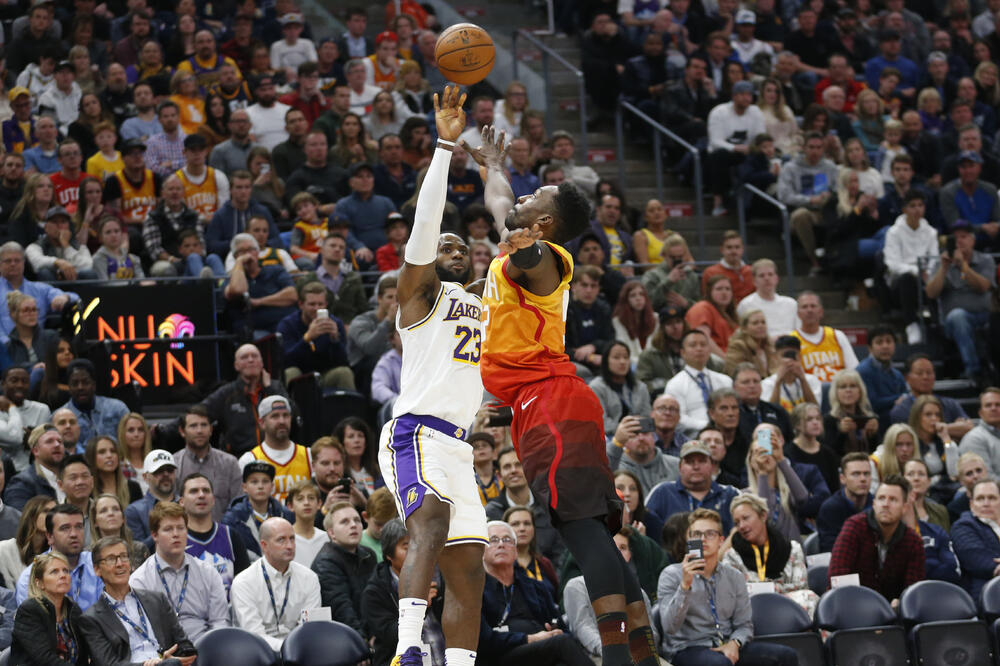 Lebron Džejms i Džef Grin u duelu, Foto: AP