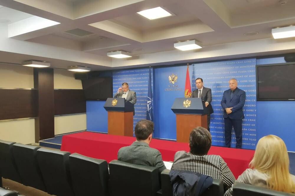 Sa konferencije za medije, Foto: Borko Ždero