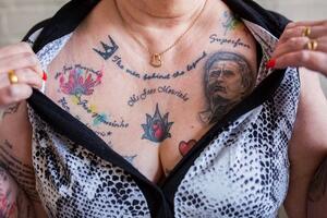 Ova gospođa je opsjednuta Murinjom: Posvetila mu 38 tetovaža