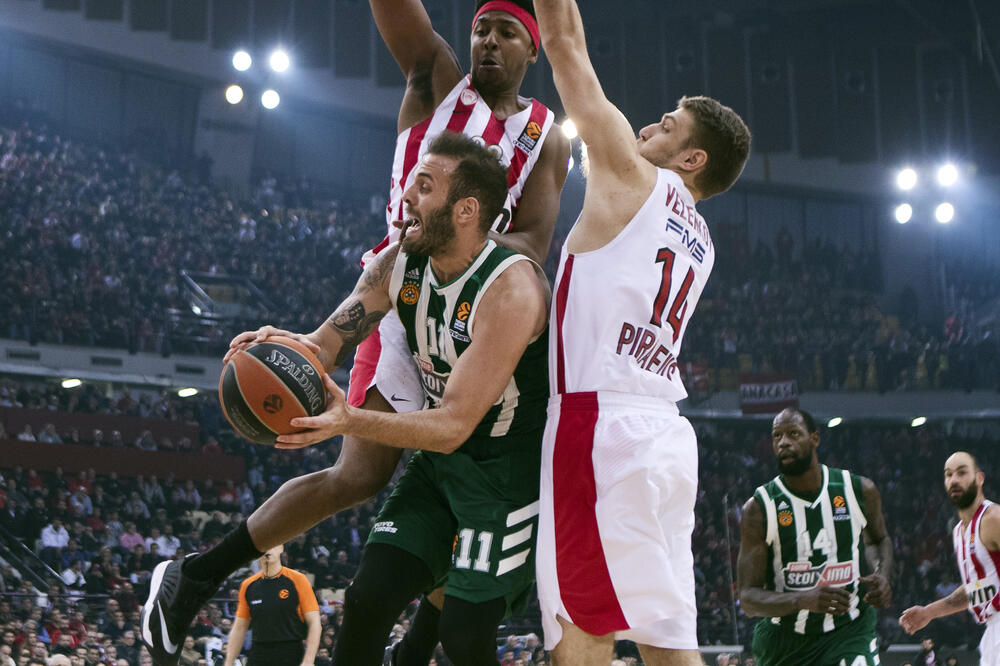 Papas, Foto: Petros Giannakouris