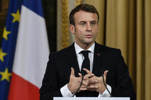 Zašto Francuzi štrajkuju: Makron hoće da ukine 42 penziona programa