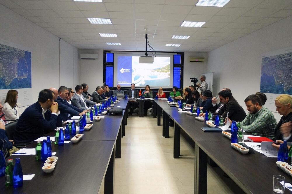 Sa sjednice Odbora udruženja turizma i ugostiteljstva Privredne komore, Foto: PKCG