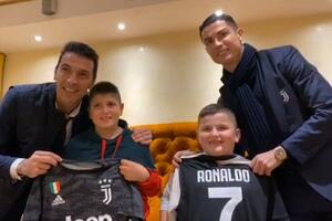Ronaldo i Bufon usrećili albanske dječake koji su izgubili voljene...