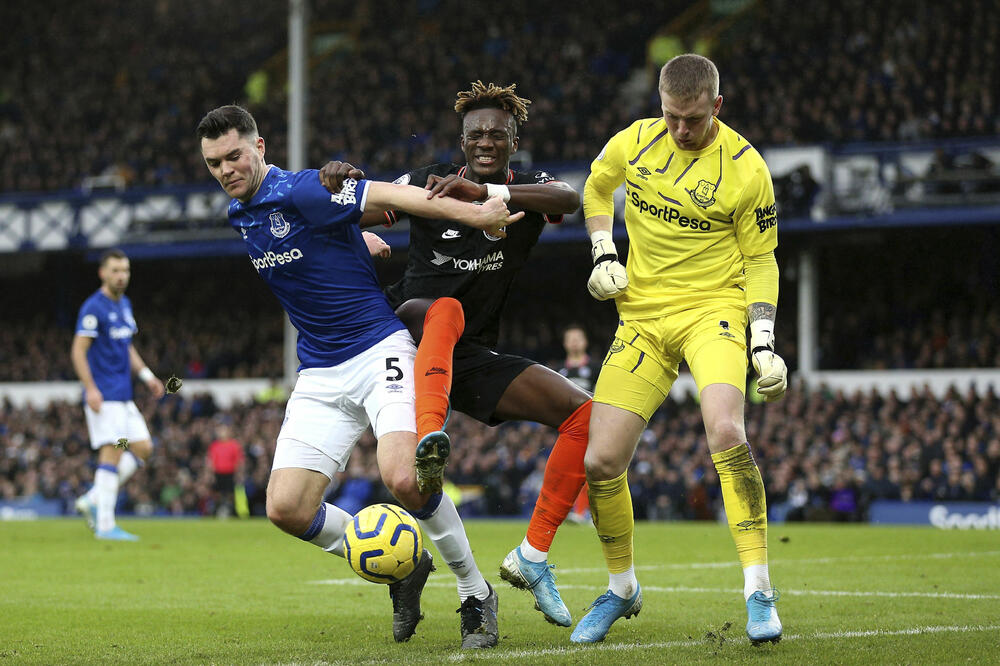 Ejbraham u duelu sa Kinom i Pikfordom, Foto: PA Wire