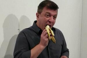 Umjetnik pojeo umjetničko djelo - bananu od 120.000 dolara