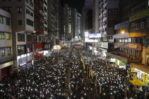 Organizatori: U Hongkongu protestovalo 800.000 ljudi (FOTO)