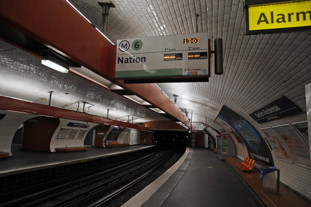 U Parizu zatvoreno svih 14 linija metroa, Foto: AP
