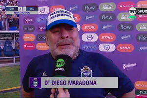 Don't cry for me, Argentina: Maradona završio u suzama i na podu...