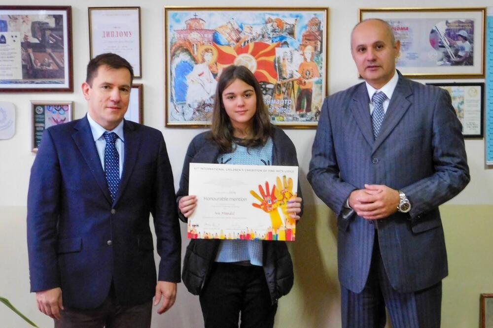 Iva Mandić, gradonačelnik Prijestonice Cetinje Aleksandar Kašćelan i ambasador Republike Češke u Crnoj Gori Karel Urban, Foto: Prijestonica Cetinje