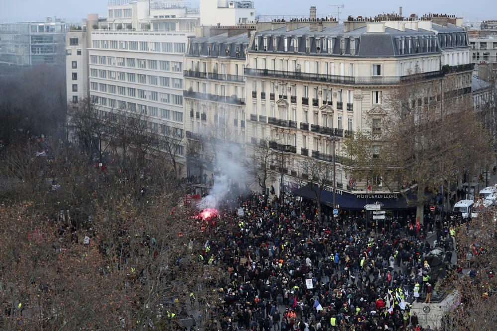 Sa protesta u Francuskoj, Foto: Thibault Camus/AP