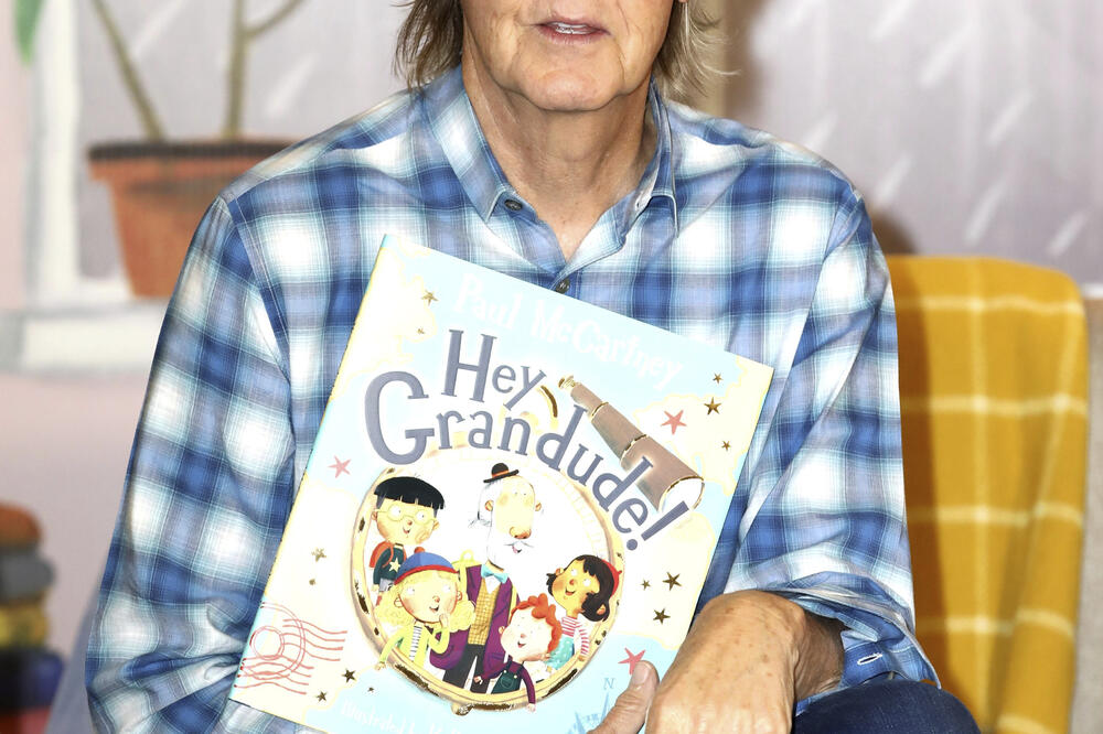 Makartni sa dječijom knjigom, Foto: Beta/AP