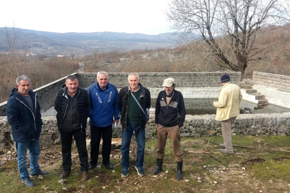 Ogorčeni mještani sela Prigradina, Busak i Cerovica, Foto: Svetlana Mandić