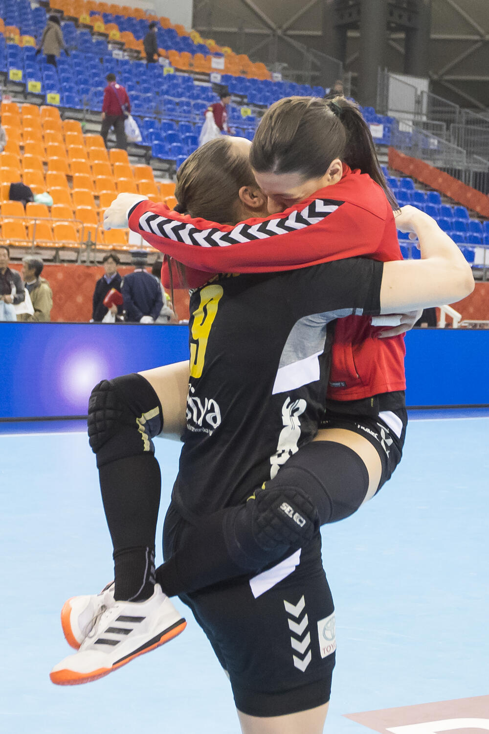 Crnogorske rukometašice pobijedile Švedsku i plasirale se na kvalifikacioni turnir za OI