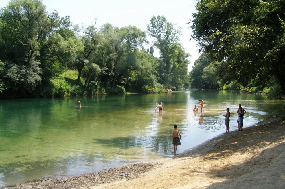 Kupanje u Zeti: Plaža Gaz, Foto: Jelena Jovanović