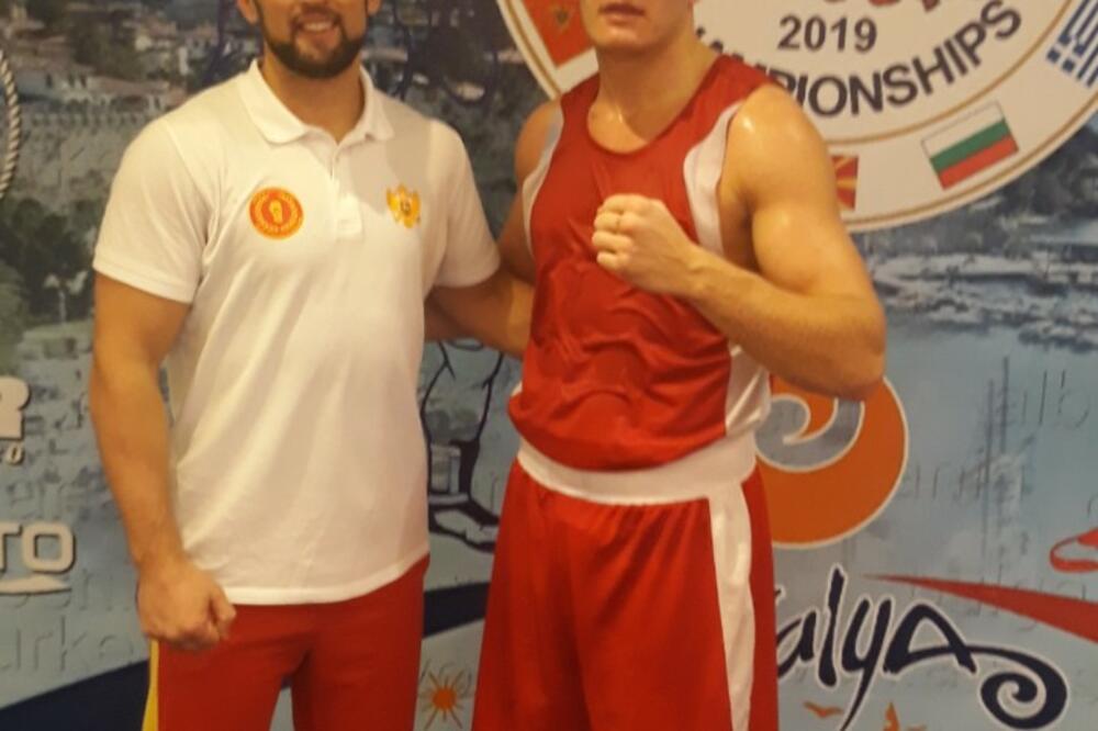 Husović sa selektorom, Boškom Draškovićem