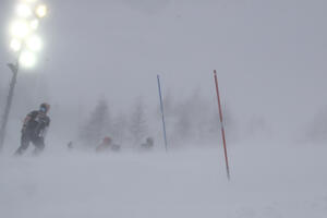 Sniježna oluja otkazala slalom u Val D'izeru