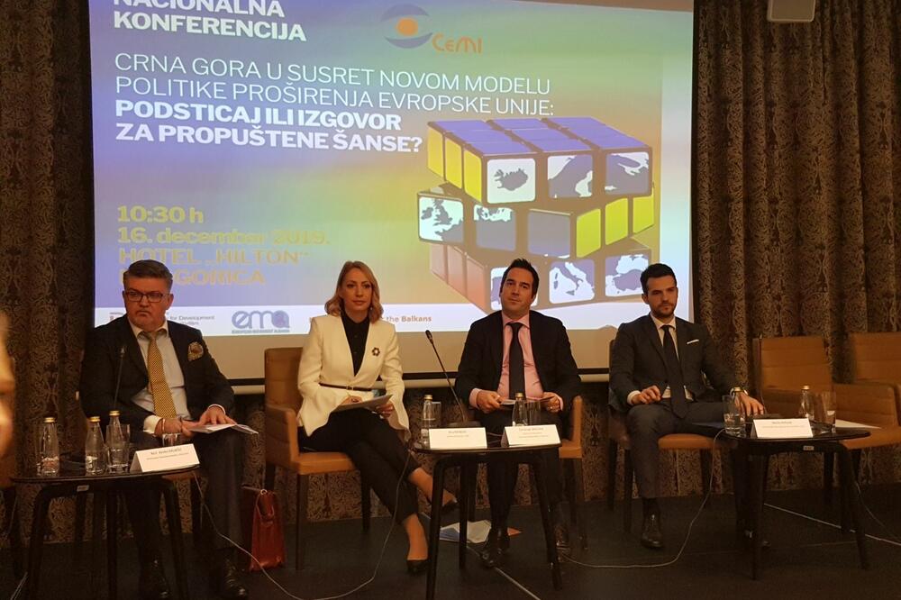 Sa konferencije, Foto: Biljana Matijašević