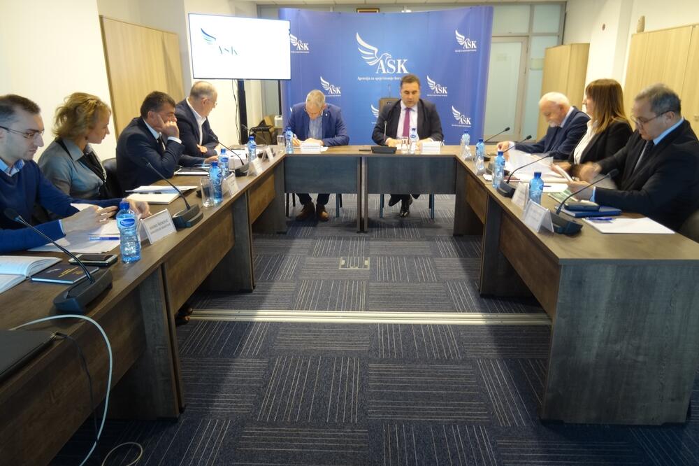 Sa jučerašnje sjednice Savjeta Agencije, Foto: Antikorupcija.me