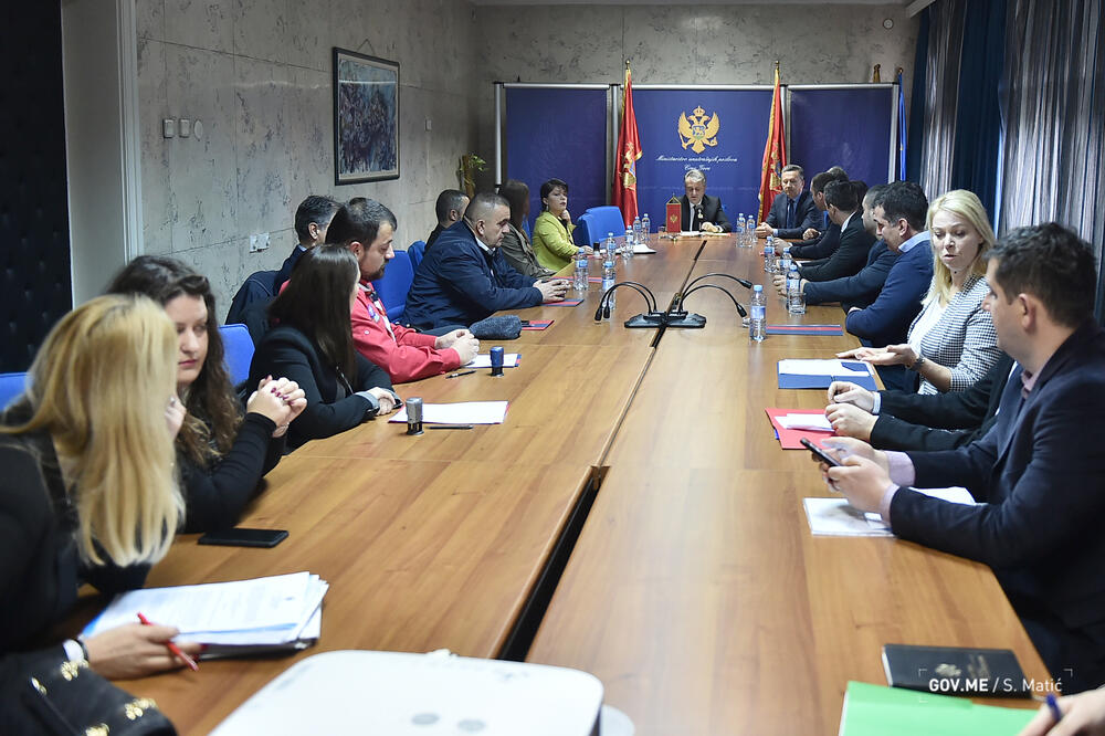 Sa današnjeg potpisivanja ugovora, Foto: Saša Matić/MUP