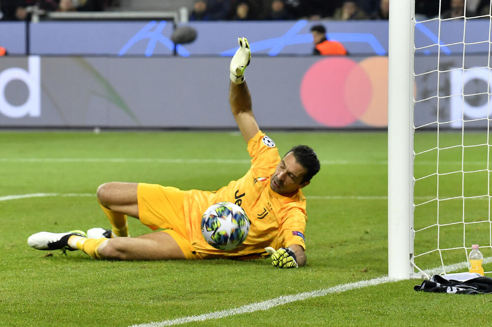 Điđi Bufon, Foto: AP