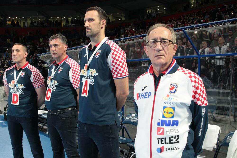 Lino Červar sa stručnim štabom, Foto: BETAPHOTO/BRANISLAV BOZIC