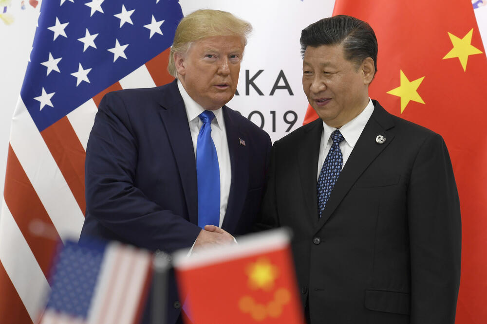 Američki predsjednik Donald Tramp i kineski predsjednik Si Đinping, Foto: BETA/AP