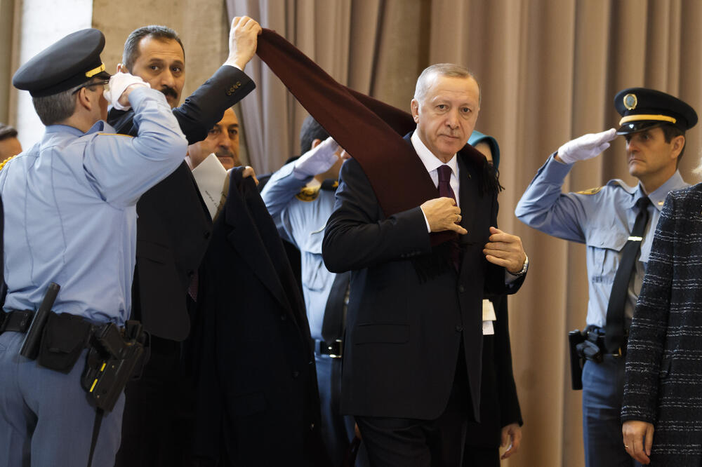 Erdogan juče u Ženevi, Foto: Salvatore Di Nolfi/AP