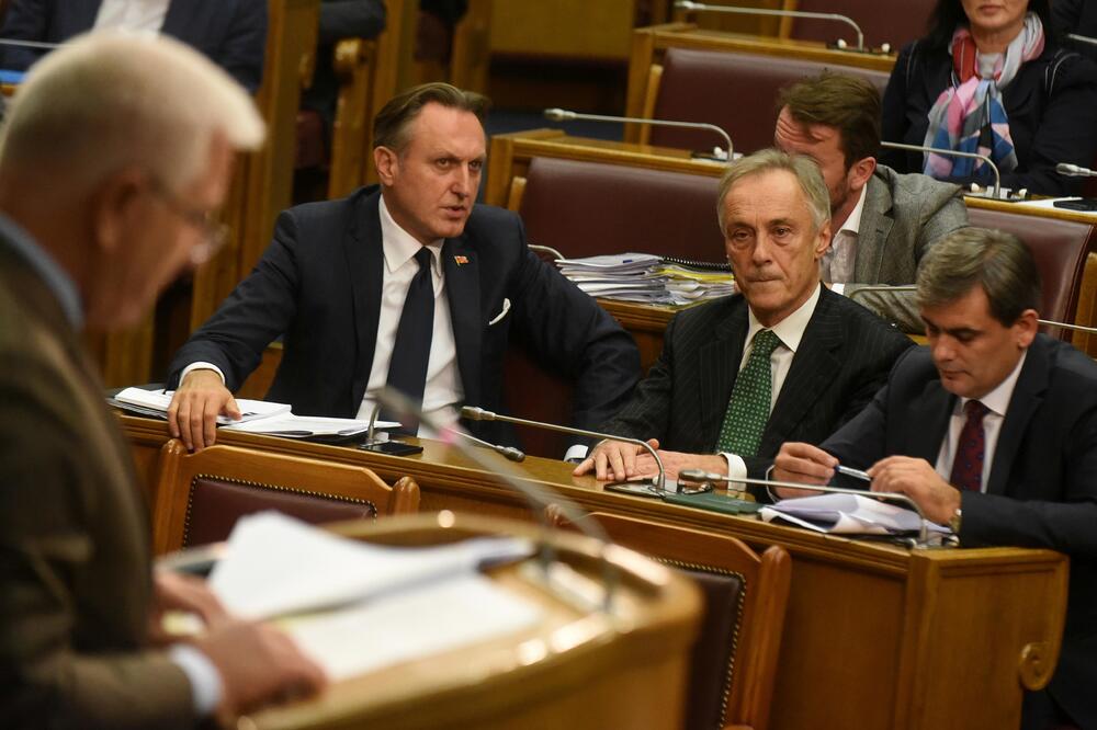 Marković u Skupštini (arhiva), Foto: Boris Pejović