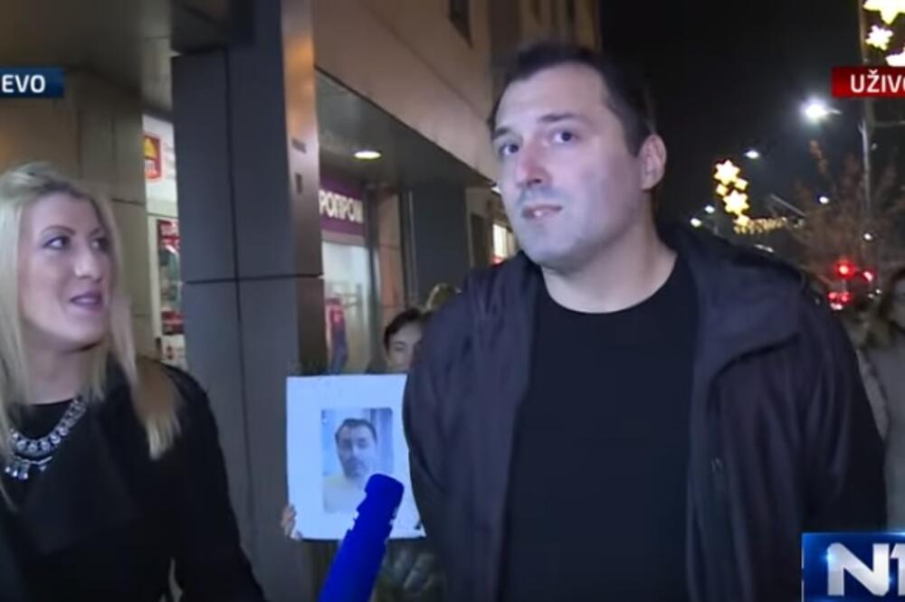 Obradović (desno) u šetnji centrom Valjeva, Foto: Screenshot/N1