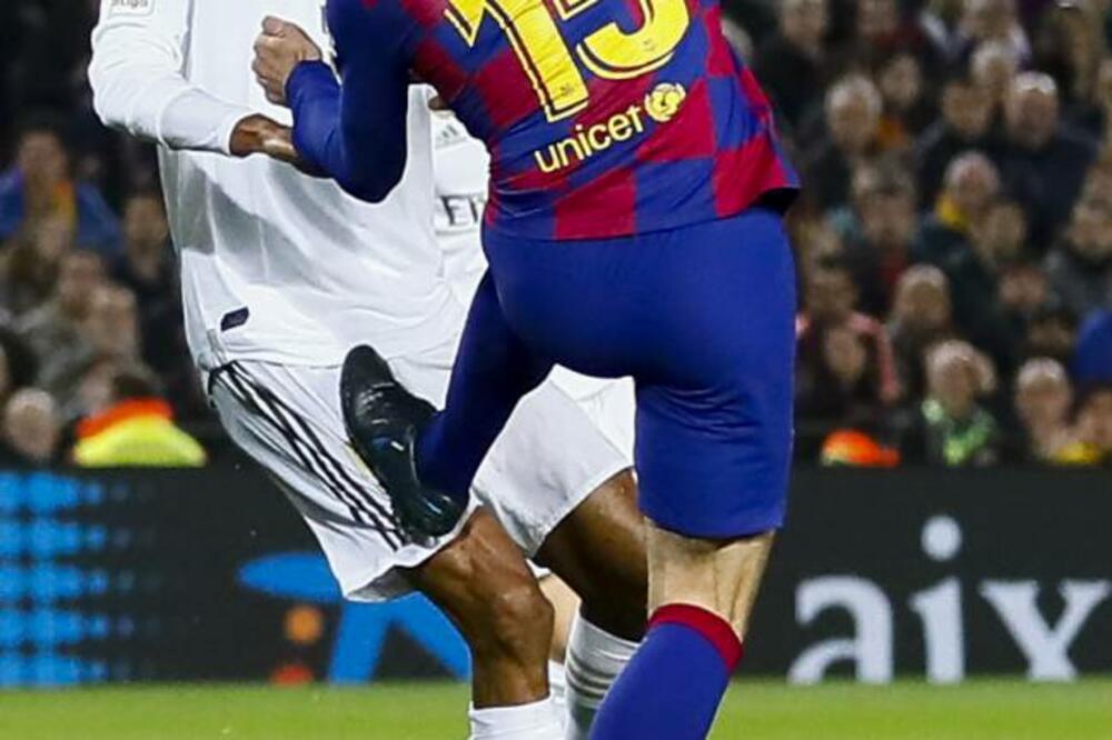 Duel Varana i Lenglea