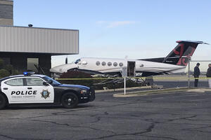 Kalifornija: Tinejdžerka ukrala avion i njime udarila u ogradu