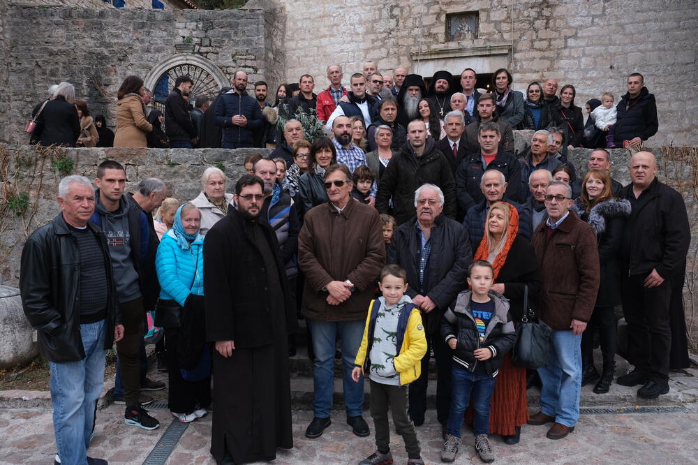 Zbor Paštrovića u manastiru Praskvica, Foto: Vuk Lajović