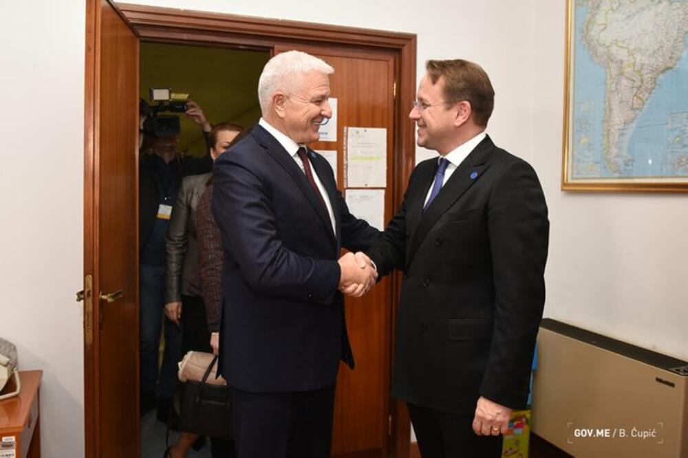 Marković i Varhelji, Foto: Twitter/gov.me