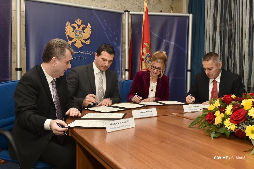 Sa potpisivanja sporazuma, Foto: Vlada Crne Gore