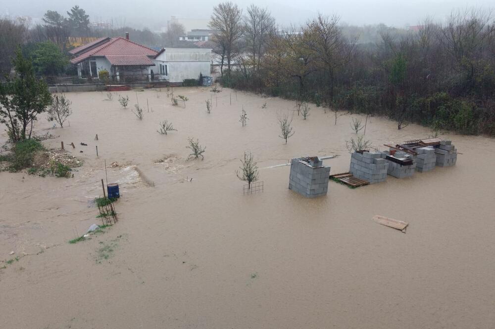 Obilne padavine izazvale poplave, Foto: Čitalac Vijesti