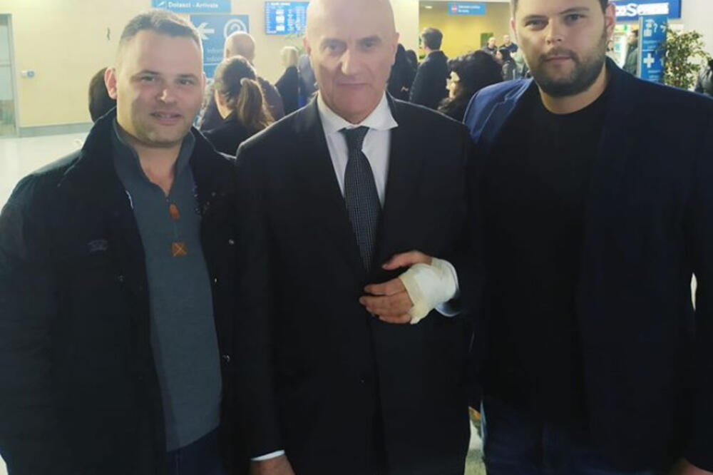 Davidović sa Čađenovićem i Kovačevićem, Foto: Facebook.com/DemokratskiFront