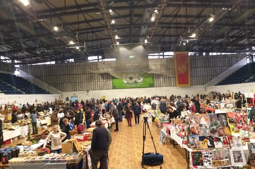 Sa Sajma u Nikšiću, Foto: Svetlana Mandić